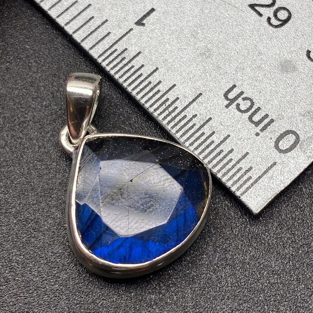 ๐ Labradorite Faceted PENDANT ๐๐๐Solid Sterling Silver 925๐ฅ๐ฅ๐ฅ - Picture 4 of 5